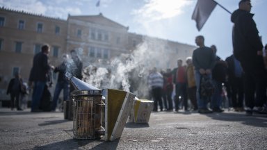 Всички три линии на метрото и трамваите ще преустановят работа