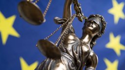 Съдът на ЕС отхвърли искането за спиране на еврото в България