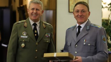 По случай 135 ата годишнина служители на МБАЛ Пловдив бяха наградени за