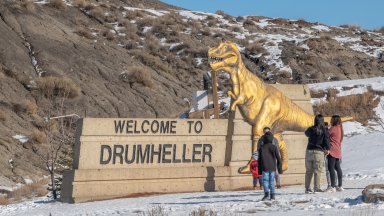 Дръмхелър: Малкият град на огромните чудовища 