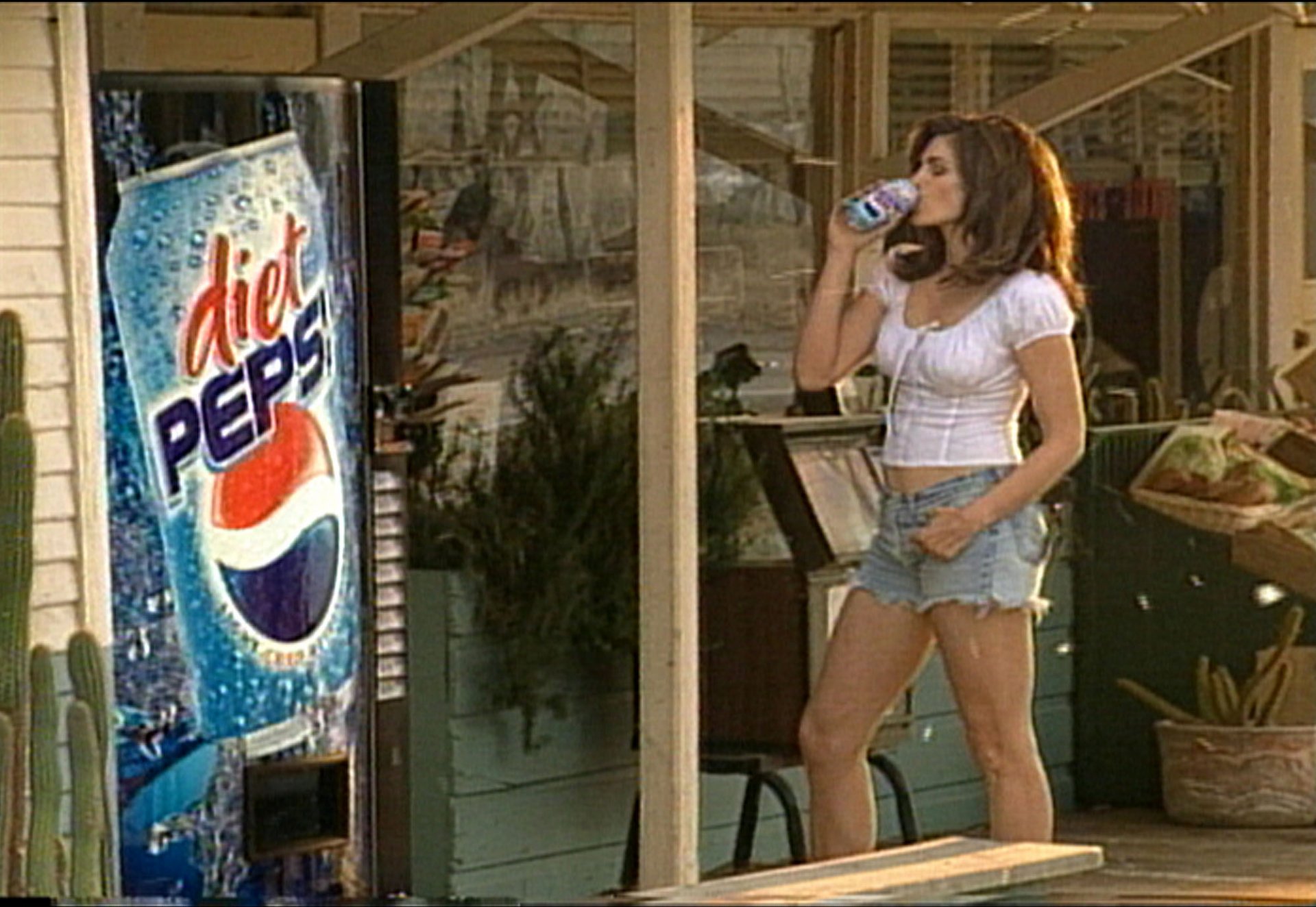 Синди в рекламата на Pepsi, 90-те години