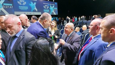 Делян Пеевски повежда листите на ДПС в Кърджали и Благоевград