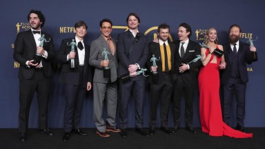 "Опенхаймер" и индианката Лили Гладстоун триумфираха на наградите на Гилдията на актьорите в САЩ