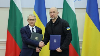 От своя страна премиерът Николай Денков благодари на украинския народ