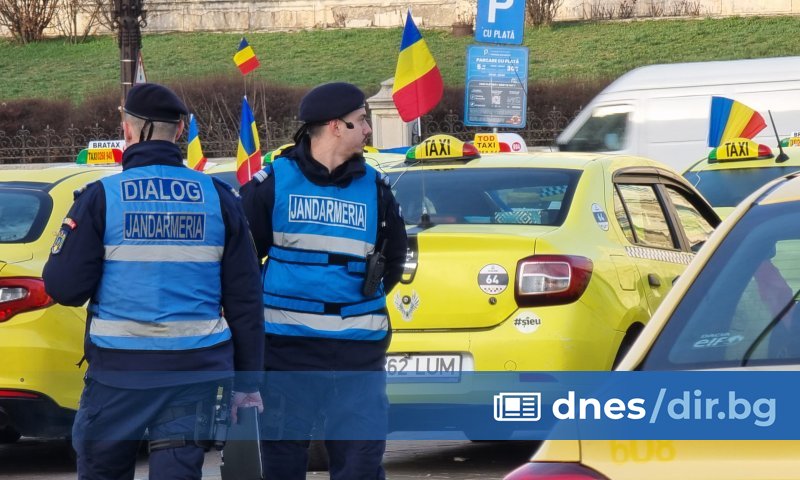 Колата била паркирана в тиха улица и оставена с ключ