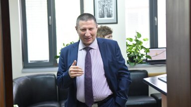 Наблюдаващият прокурор Йордан Петров потвърди че анонимният свидетел е адвокат Велимир