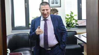 Наблюдаващият прокурор Йордан Петров потвърди че анонимният свидетел е адвокат Велимир