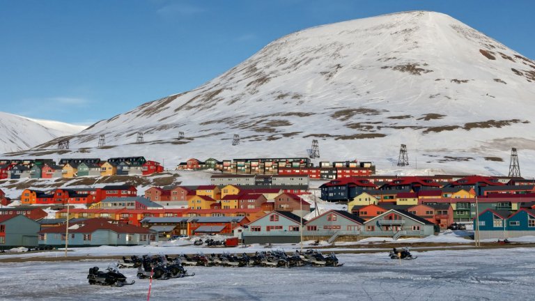Норвегия блокира продажбата на частен имот на арктически остров