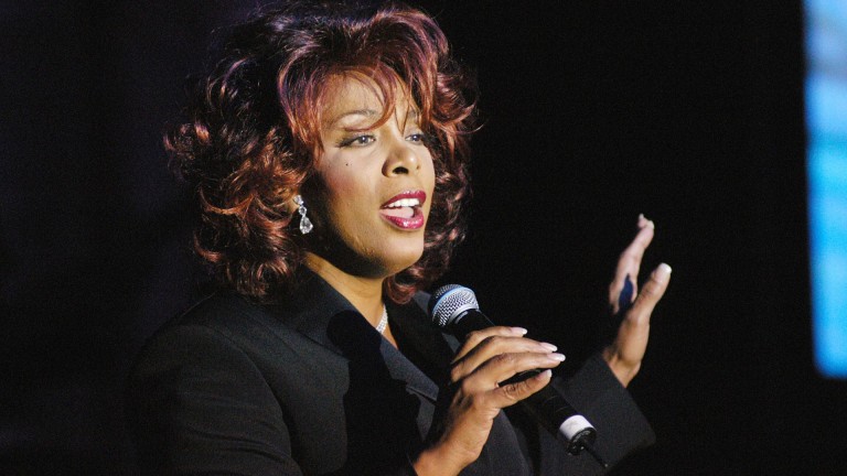 Дона Съмър беше въведена посмъртно в Залата на славата на авторите на песни