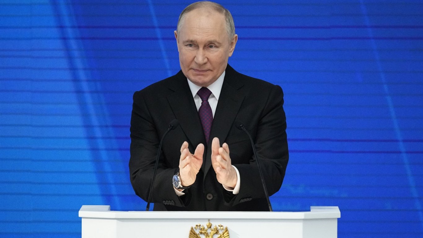 Путин обеща много - оръжия, наука, техника, модернизация и нов елит, който служи на Русия
