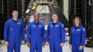 Астронавтите от "Артемида 2" вече се подготвят за връщането на Луната