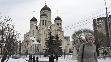 Погребални бюра отказват катафалки за ковчега с Навални, Москва забрани шествие 
