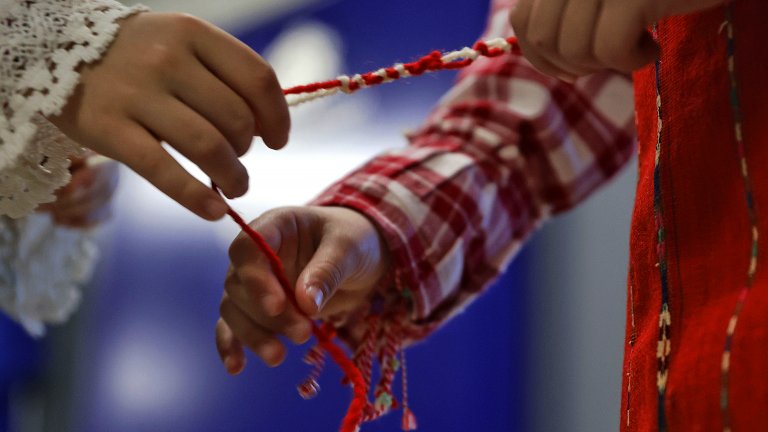 От амулет до национален символ: Баба Марта - традиция за здраве, надежда и ново начало