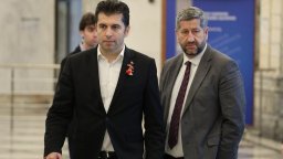 ПП-ДБ с условие за преговори с ГЕРБ: Реформа в правосъдието, службите и регулаторите 