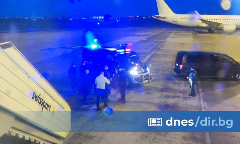 Снощи той бе върнат в България в изпълнение на молба