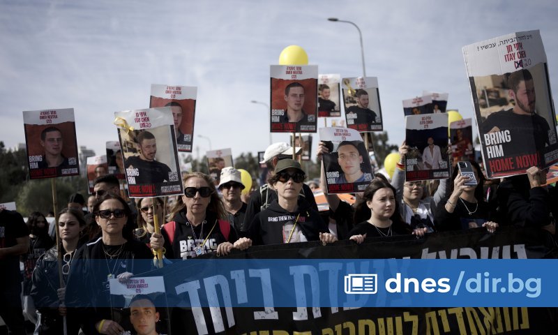 Абу Убайда, говорител на Бригадите Изедин ал Касам, който заяви