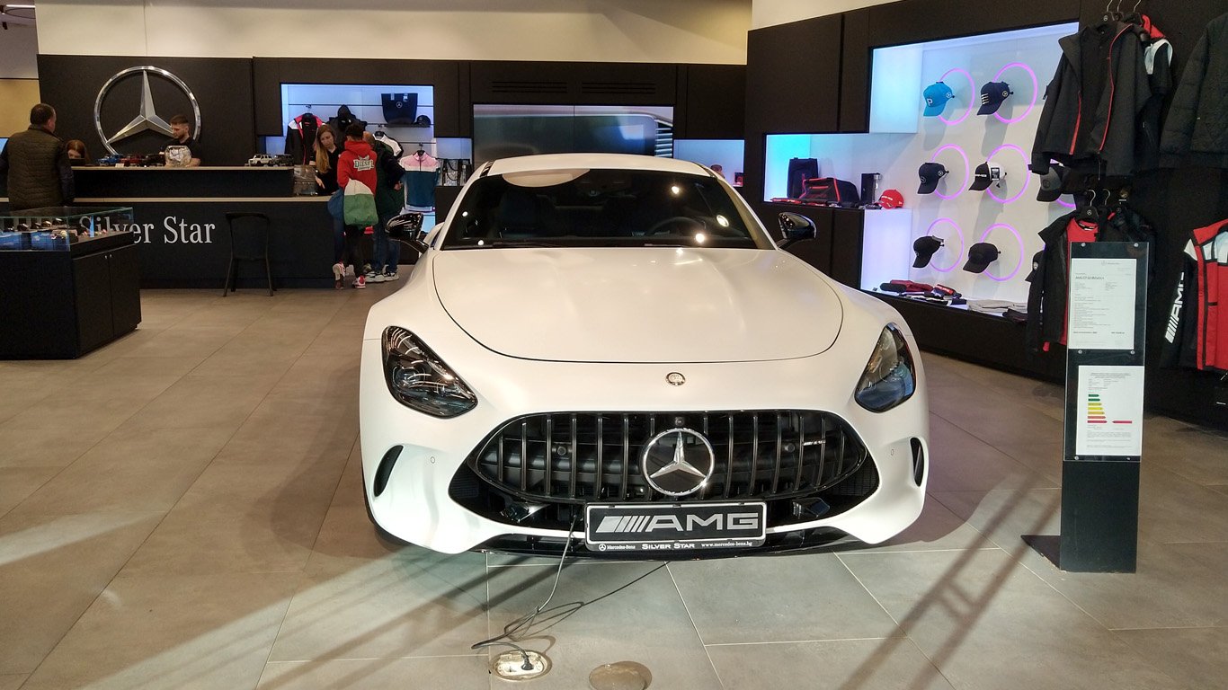 Новият Mercedes-AMG GT Coupe дебютира на българския пазар