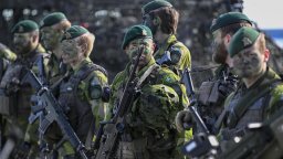 Големи военни маневри на НАТО на север и на изток - все по-близо до Русия