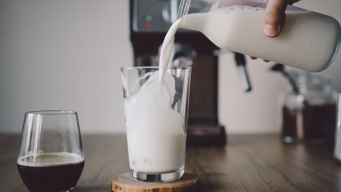 Без да помирисвате: Как лесно да разберете дали прясното мляко е развалено