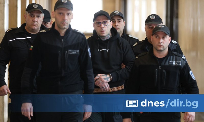 Снимки от днешното заседание И днес въпросната жена не се