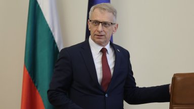 Министър председателят в оставка увери в МС че правителството работи и