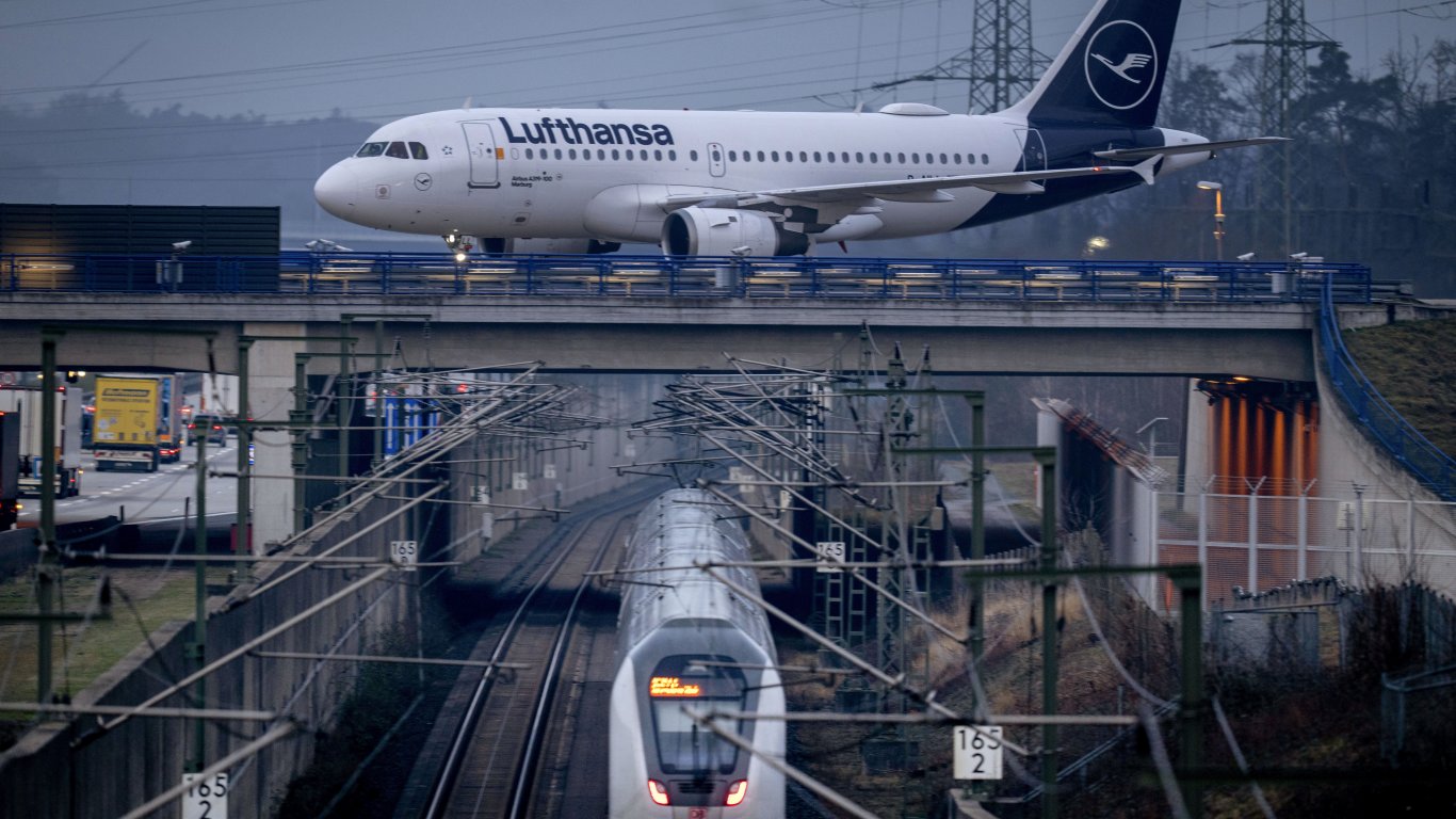 Заради поредната стачка: Летище Франкфурт ще бъде затворено утре за излитащи пътници