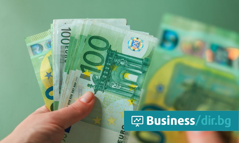 От днес се изплащат бонуси от по 3000 евро на