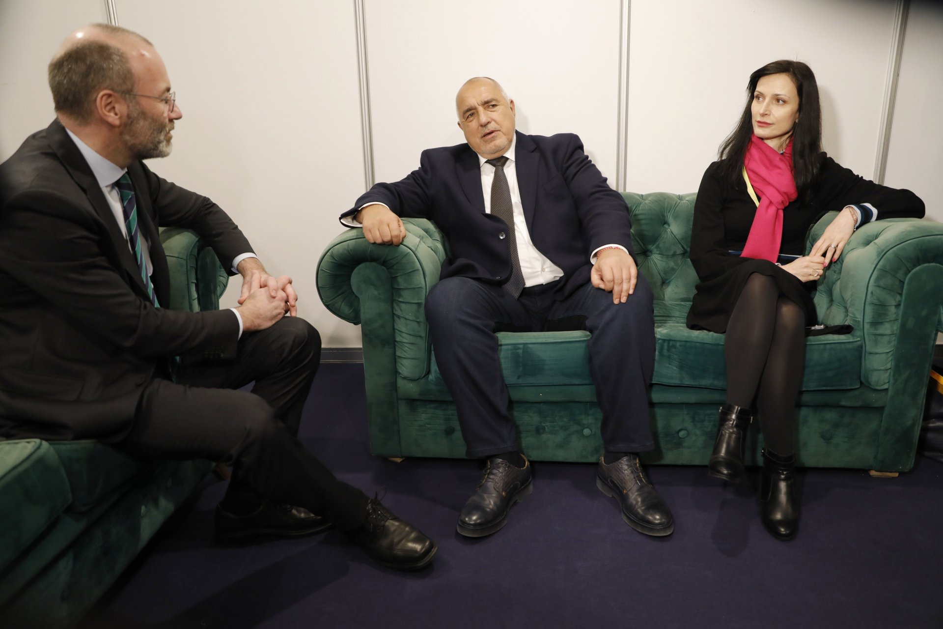 Лидерът на ГЕРБ Бойко Борисов и вицепремиерът Мария Габриел разговаряха с Манфред Вебер