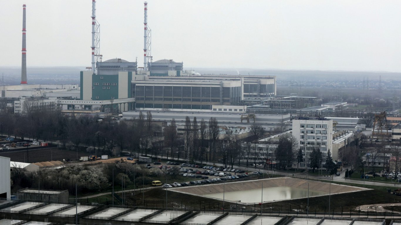 АЕЦ "Козлодуй" смята да съхранява руските горивни касети в своето водно хранилище за отработено гориво
