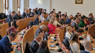 Има политическа воля от всички групи да се намери това