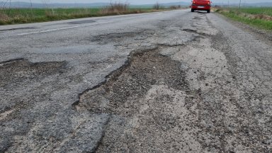 Снимка БТА Според тях участъкът е изключително опасен за преминаване