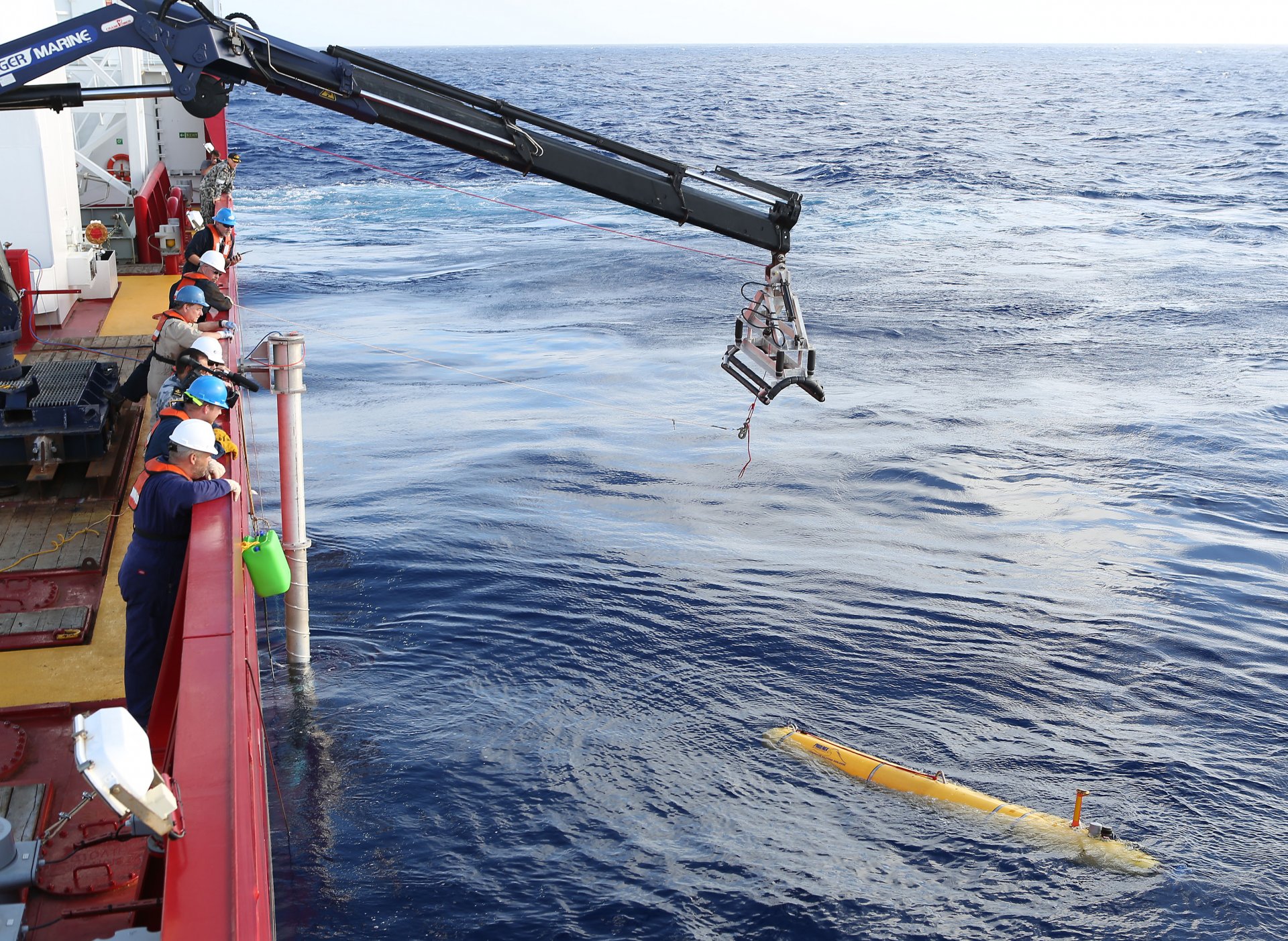 През 2015 г. фрагмент от самолетно крило е открит на брега на остров Реюнион в Индийския океан