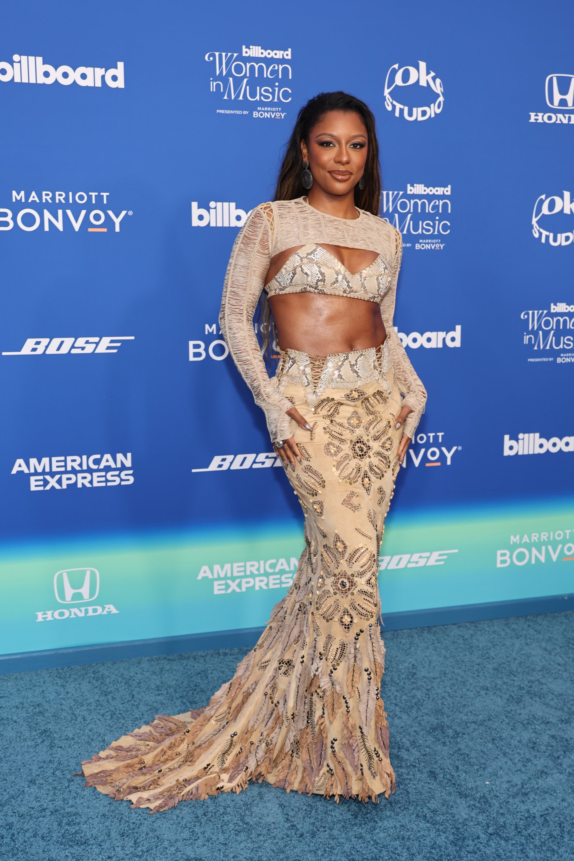 Виктория Моне