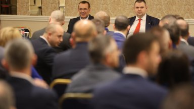 Почетният председател на ДПС д р Ахмед Доган и председателят Делян