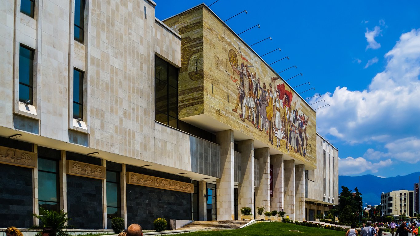 Националният исторически музей на Албания затваря врати за четири години заради ремонт