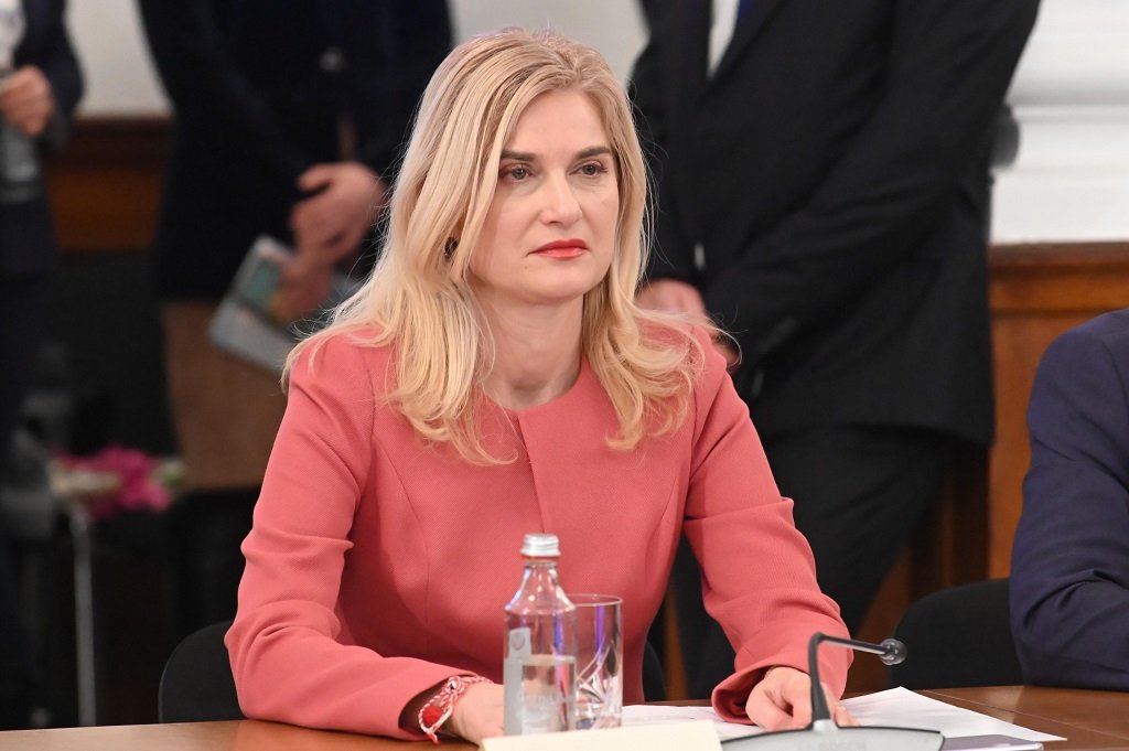 Министърът на туризма в оставка Зарица Динкова