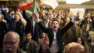 Демократичният съюз изпреварва социалистите които управляваха досега но се очертават