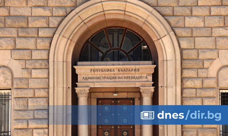 От 9:30 часа се очакват консултациите с представители на парламентарната