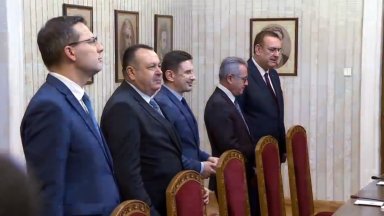 От страна на ДПС при президента се явиха съпредседателят на