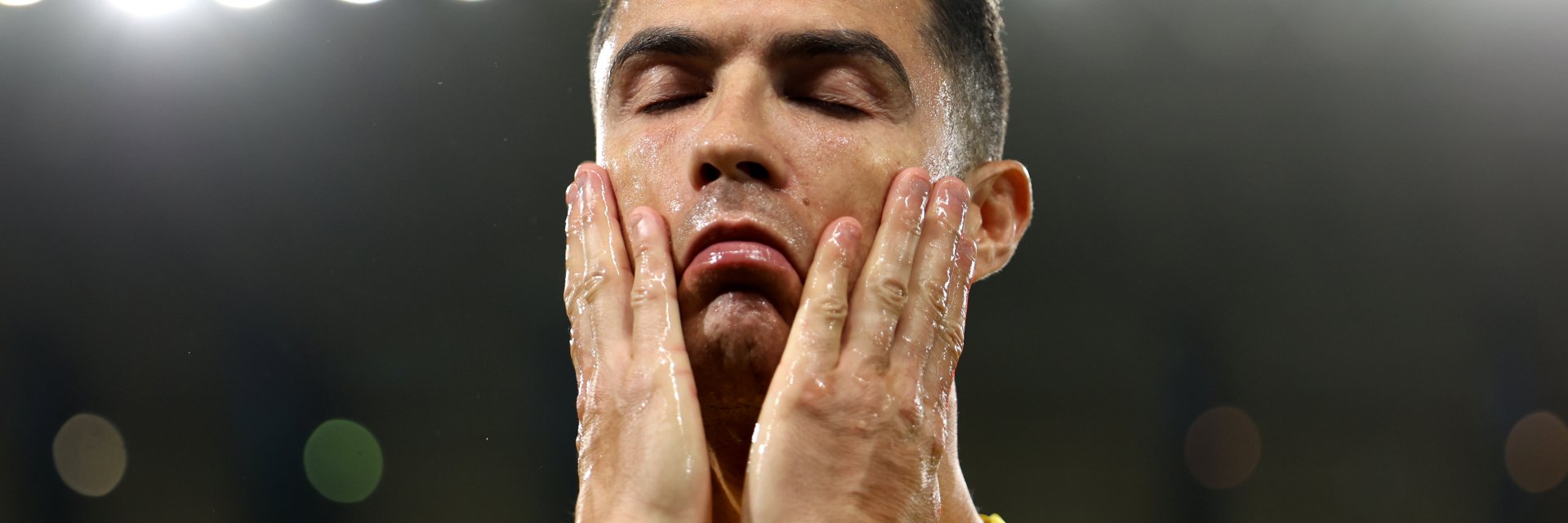 Роналдо вкара две дузпи, но се прости с мечтата за Шампионската лига на Азия