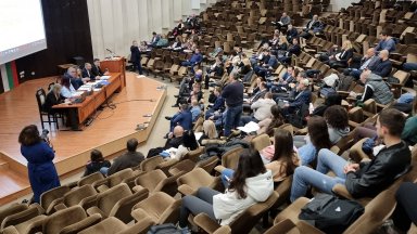 След 12 часа дебати: Общинският съвет прие бюджета на Варна за тази година