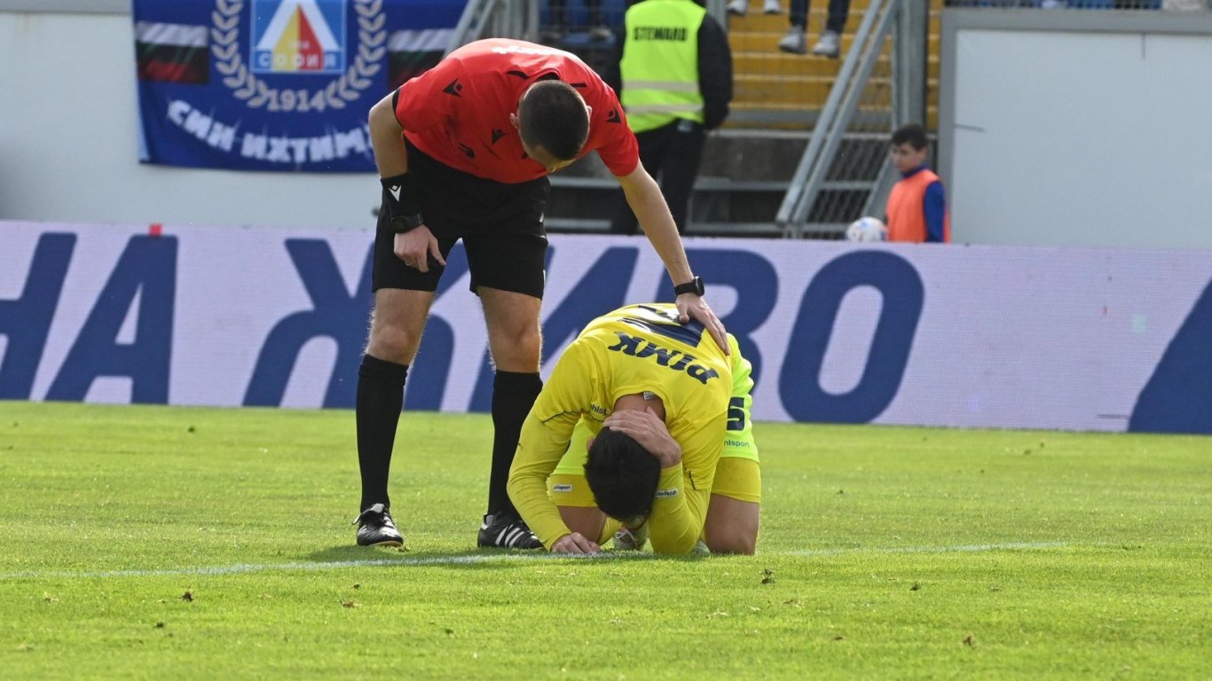 Предупредиха "Левски" за лишаване от домакинство заради ударен с предмет играч