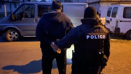 Арести при полицейска акция в Бургас срещу купуването на гласове