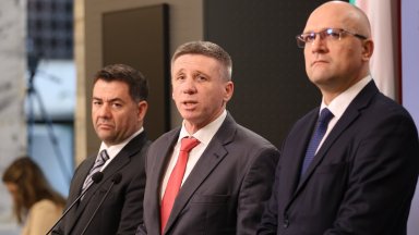 В края на февруари председателят на парламентарната група ПГ на