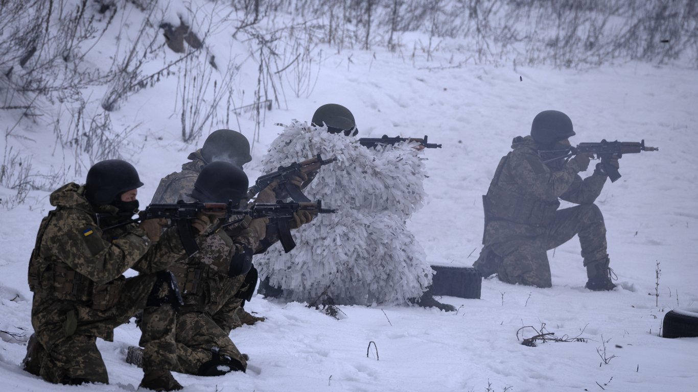 Три прокиевски въоръжени групи: Бягайте от Белгород и Курск, ще има нови удари