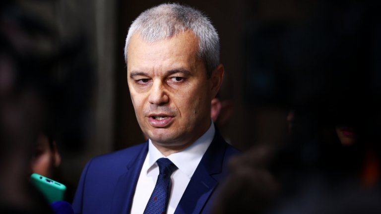 Костадин Костадинов води две листи на "Възраждане" за парламентарния вот