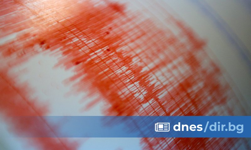 Епицентърът е бил на 167 км северозападно от град Сурабая,