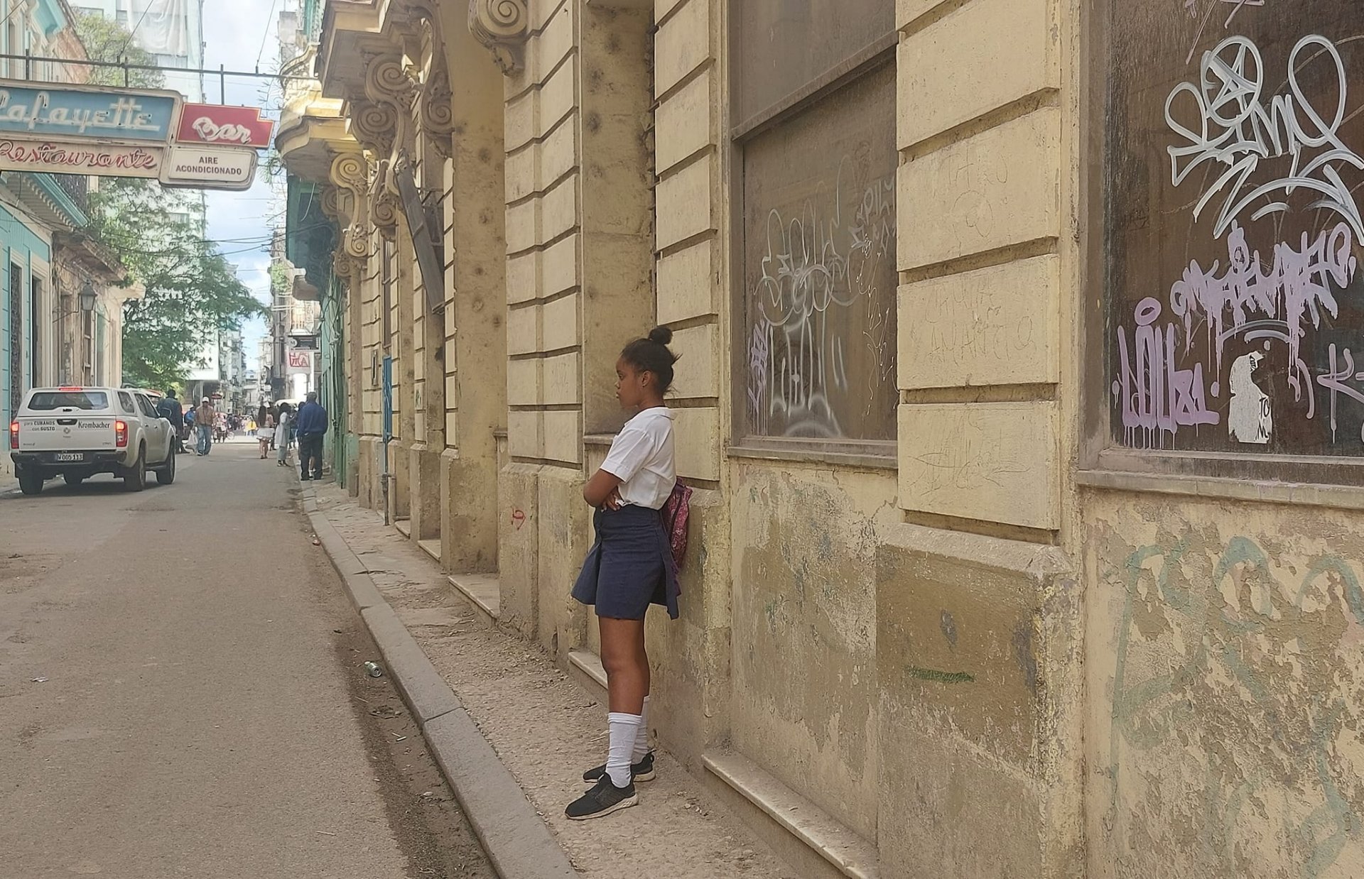 Училищата в Хавана са с прозорец към улицата