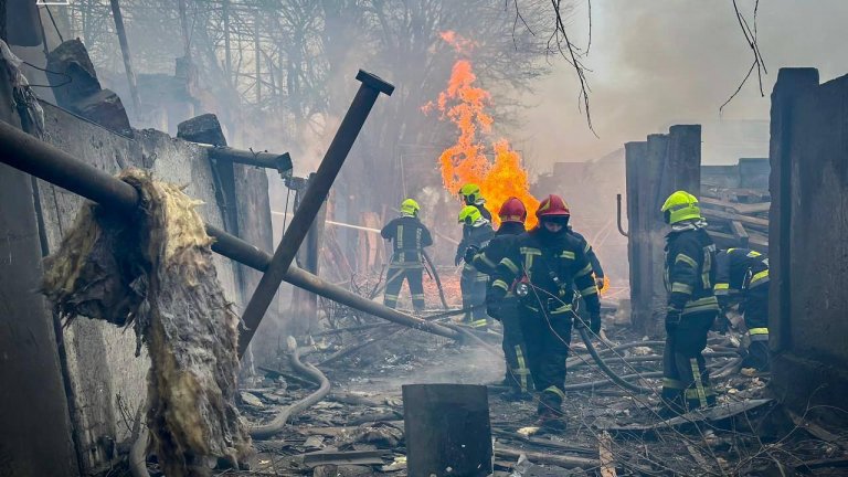 Балистични ракети откъм Крим разтърсиха Одеса, има загинал и ранени