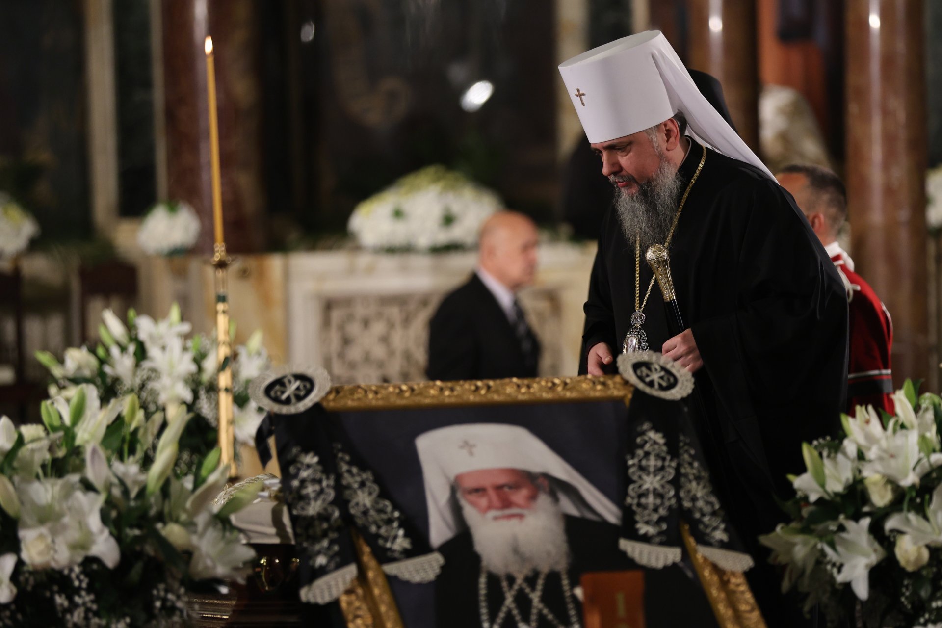 Епифаний Киевски оказва почит на патриарх Неофит 